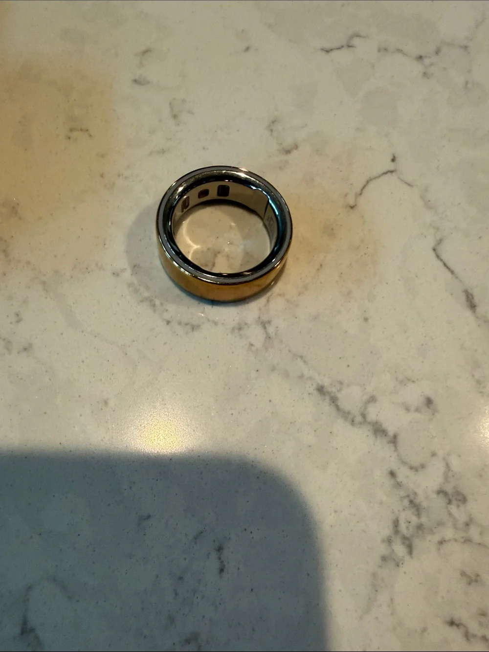Size 8- Oura Ring Rose Gold Gen 4: charging dock included